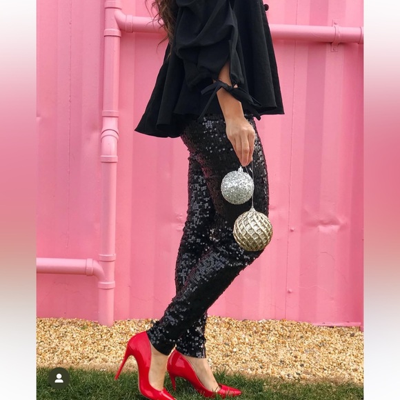 DO+BE Black Off Shoulder Blouse with Puff Sleeve - Picture 2 of 6